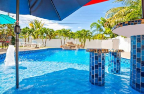Wilton Manors Pool Oasis 3/3 and free parking